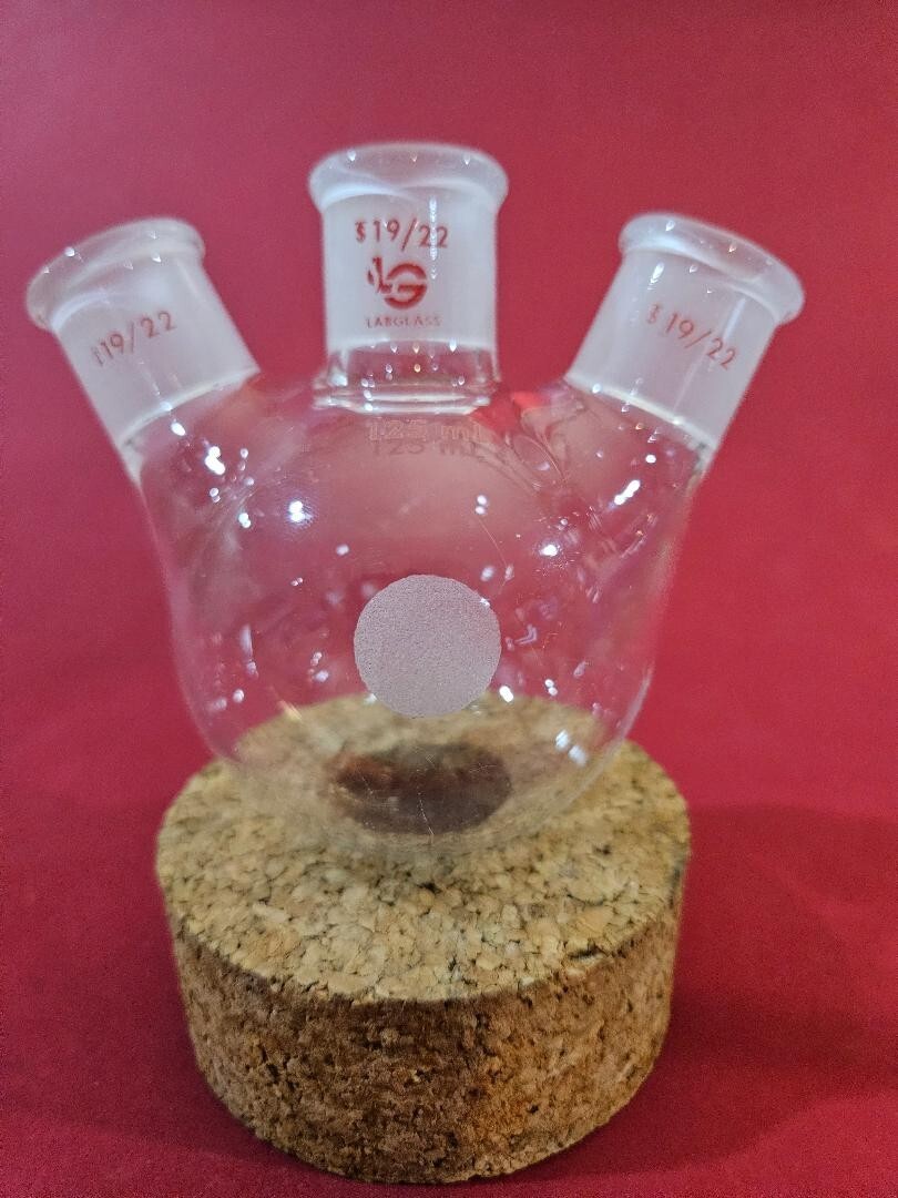Labglass LG-7331 125ml Three Neck Boiling Flask 19/22 Necks 924A
