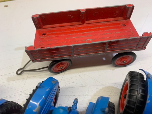 FORDSON.MAJOR.DEXTER.TRAKTOREN. x3. & 4 RAD DREHSCHEIBENANHÄNGER. CRESCENT TOYS. - Bild 11 von 21