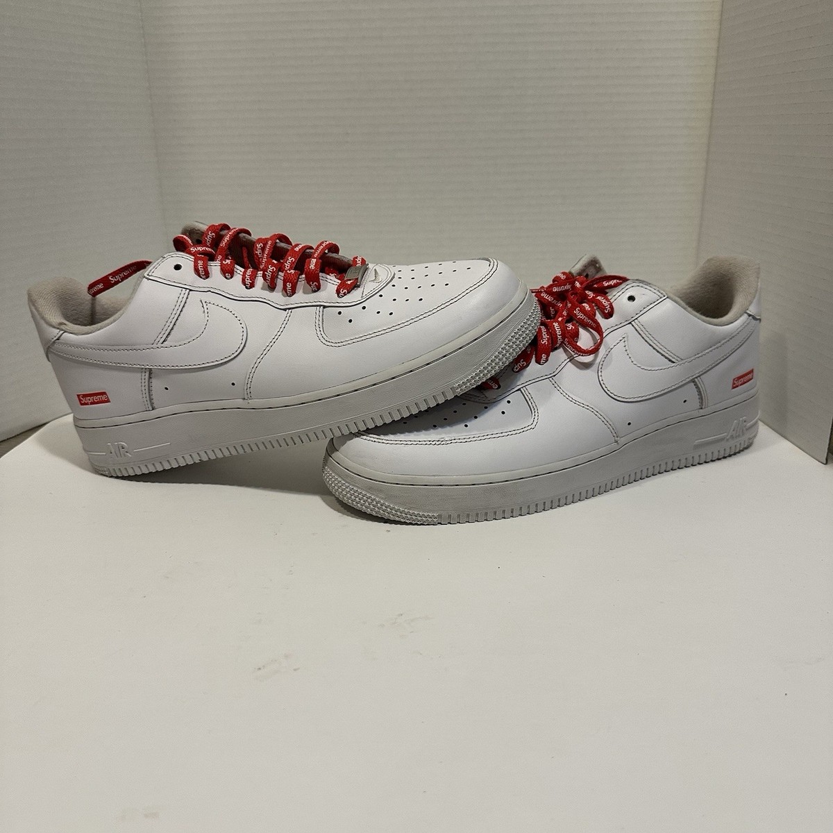 Nike Air Force 1 x Supreme Low Box Logo Size 11 -White
