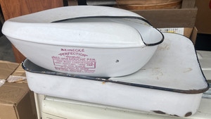 2 bed vintage pans, one round, one flat, enameled metal