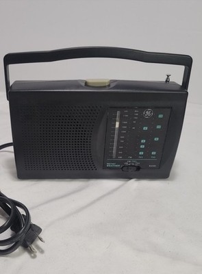Vtg 1997 GE Portable 3 Band AM / FM Radio 7-2946B w/ Instant Weather & TV Band
