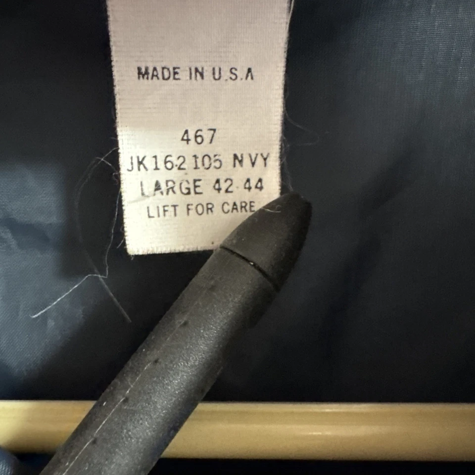 Jaqueta de trabalho Hermes de náilon vintage quebra-vento grande feita nos EUA - Imagem 4 de 4