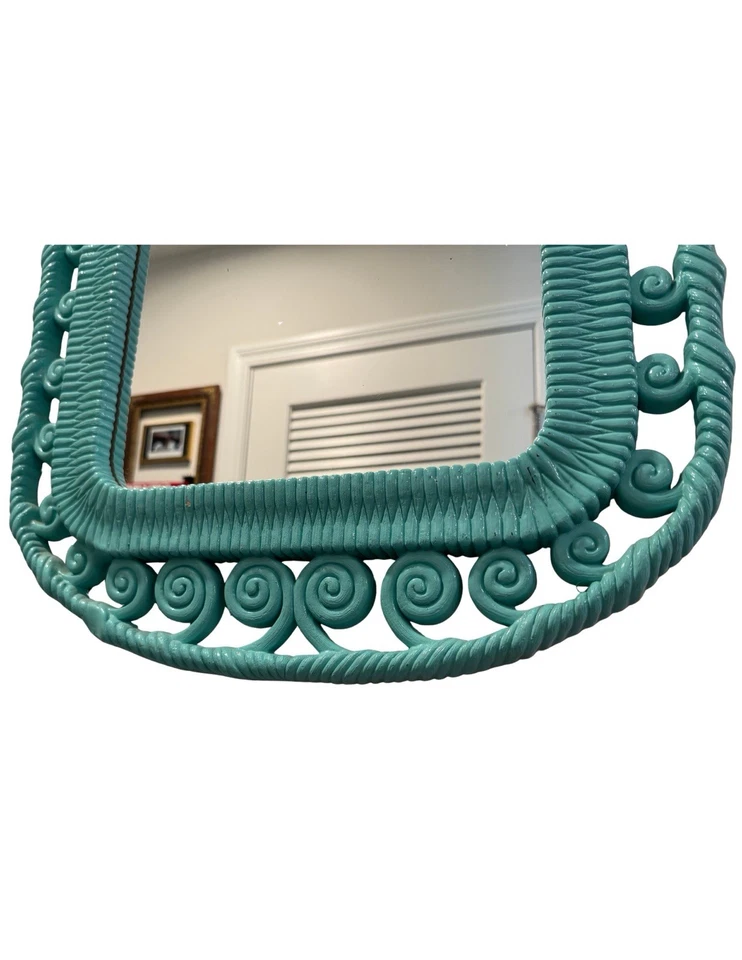 Espejo de pared vintage MCM Burwood imitación ratán mimbre verde azulado plástico duro años 60 Foto 3 de 4