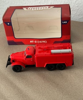 Modimio  M 1:43 ZIL  AT-2 (157k)  6×6 NEU OVP