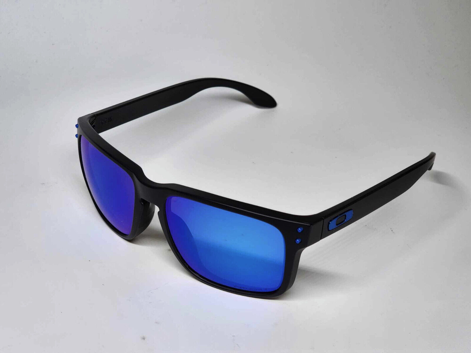 Genuine Oakley Holbrook Prizm P Sunglasses blue lens matt black frame