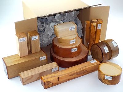 Drechselrohlinge Geschenk Auswahlpaket. Karton mit gemischten Größen und Arten. 45
