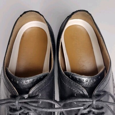 Cole Haan Men display picture 1