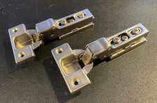 New Grass Hinge 1000-334 Half Overlay, Self Closing, Snap-on-cabinet PAIR, 2x