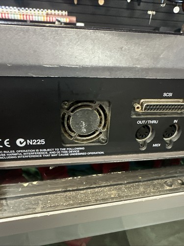 Roland VS-1824 CD Multi Track Digital Recorder - Picture 9 of 13