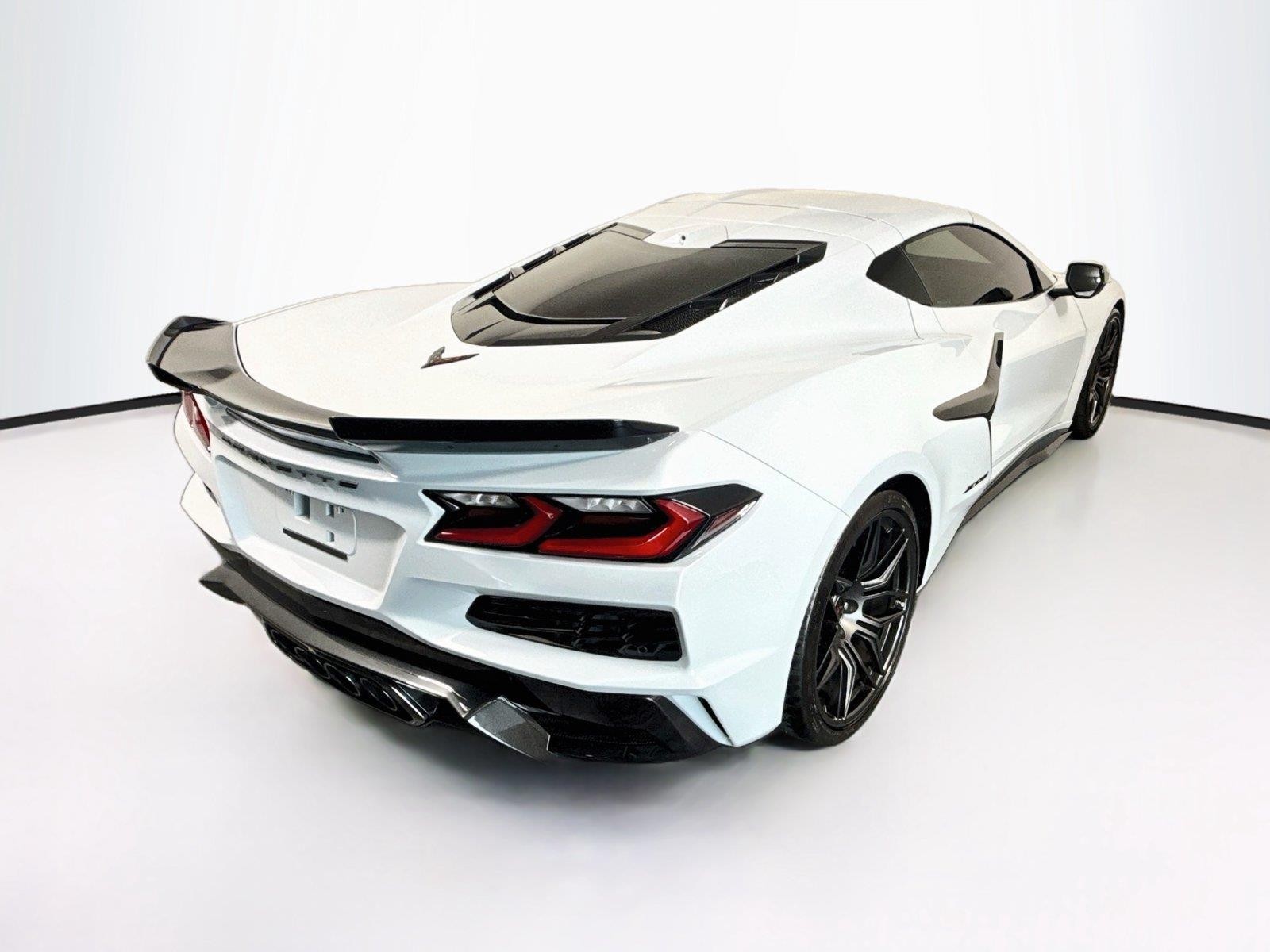 2023 Ceramic Matrix Gray Metallic Chevrolet Corvette   | C8 Corvette Photo 7