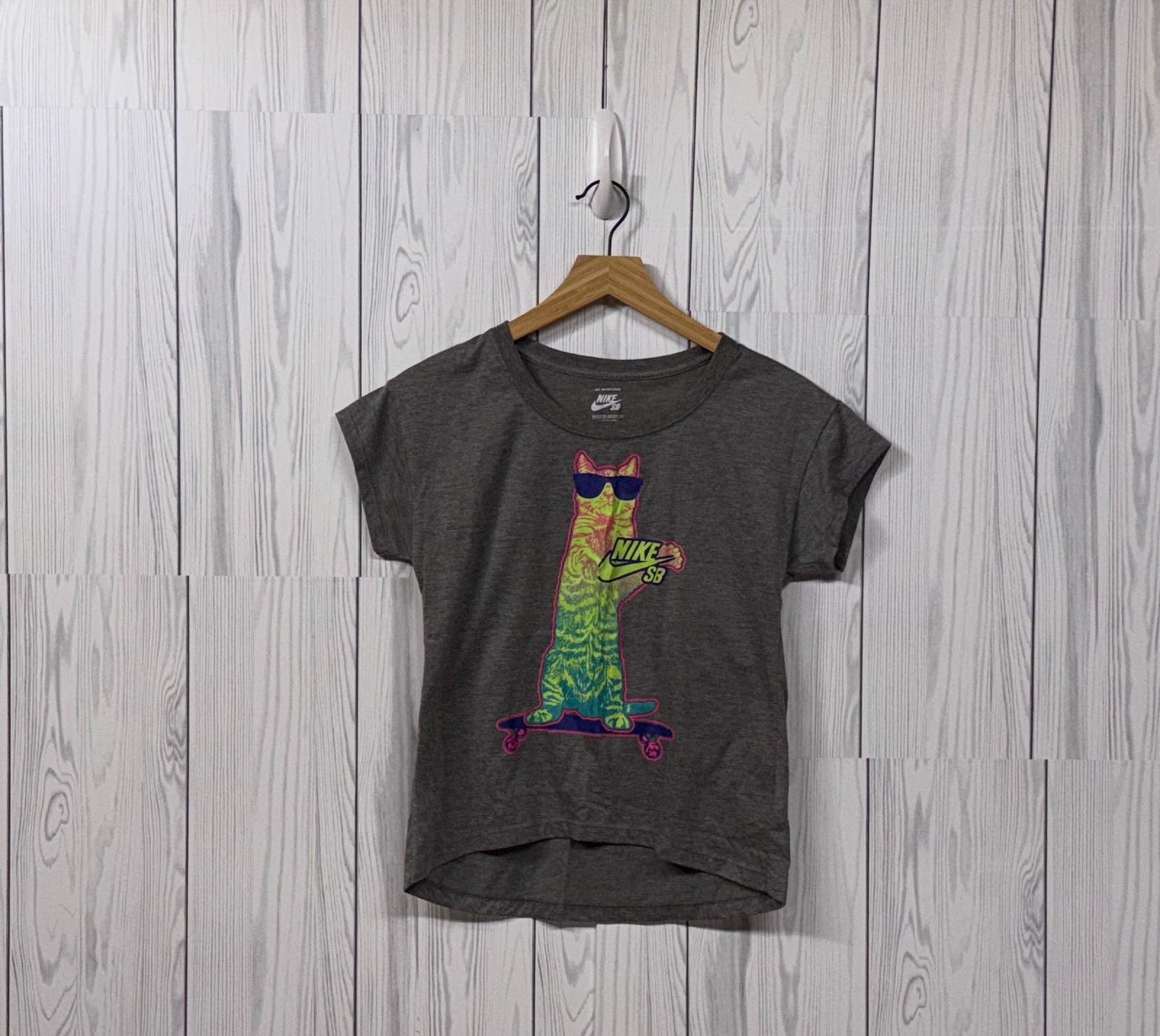 Nike SB t shirt boys size large short sleeve crew neck graphic print crew neck