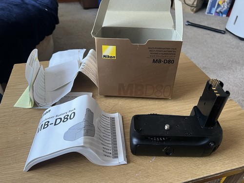 Nikon MB-D80 Multi-power Battery Pack 