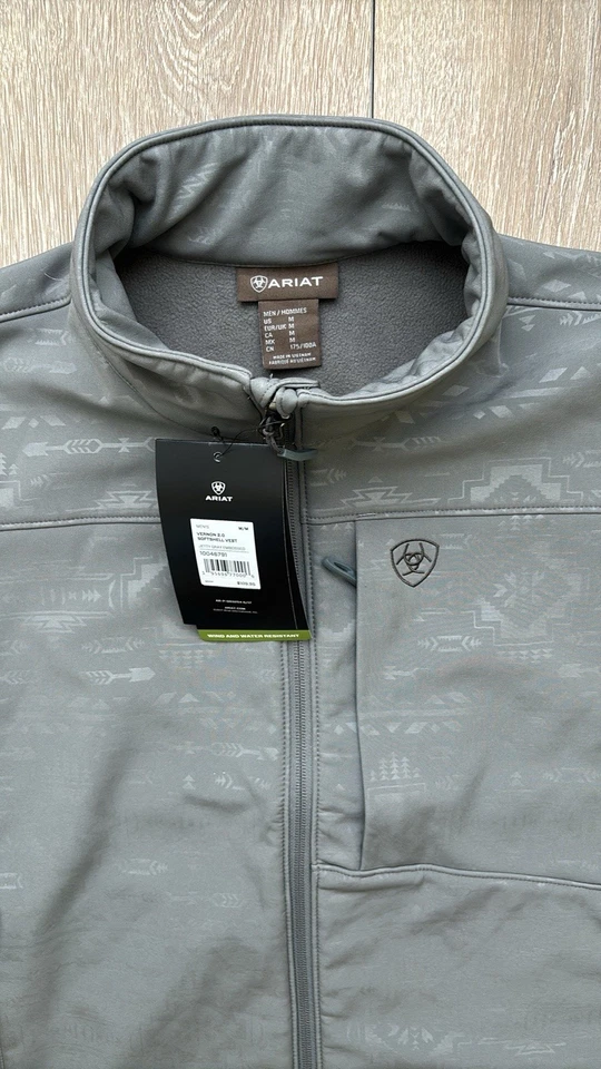 Chaleco Ariat Hombres Jetty Gris Azteca Sutil Logo Vernon 2.0 Talla M Foto 3 de 4
