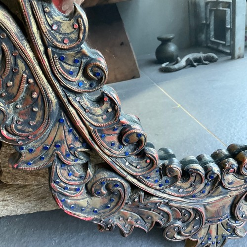 Oval mirror 78cm x 48cm Ornate timber light 3kg Pretty rustic sparkly. Greenwich - Picture 4 of 11