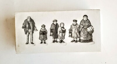 DEPARTMENT 56 CAROLERS ON THE DOORSTEP
