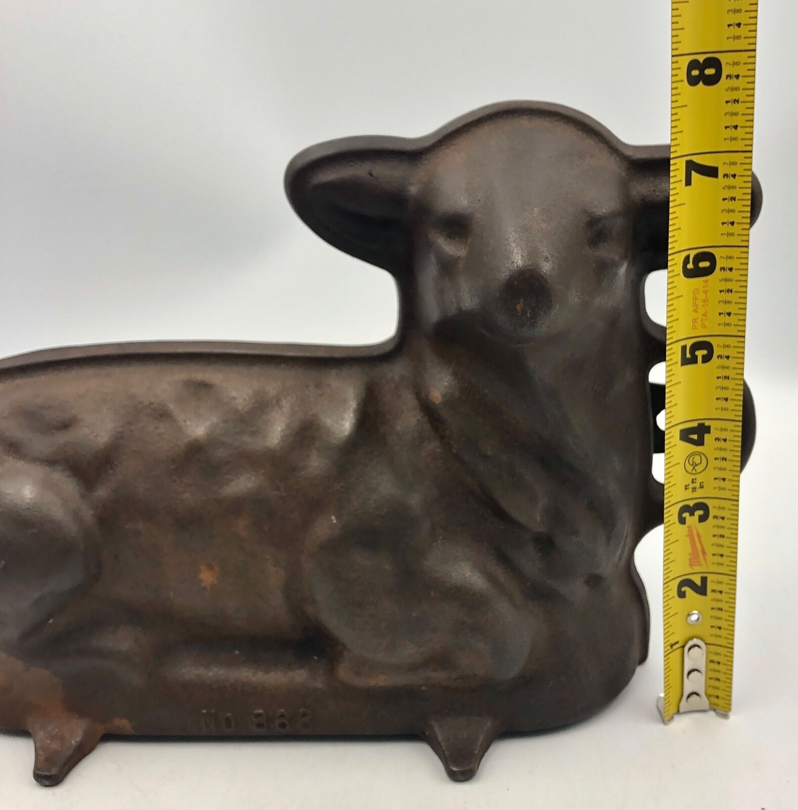 Vintage GRISWOLD Brown Cast Iron Easter Lamb Cake Mold 866 2 PC 921/