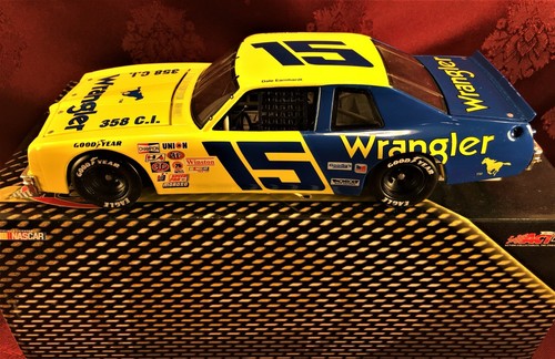 DALE EARNHARDT #15 Wrangler Jeans 1979 RCCA 1/24 Elite Car 1/64 HO Car Dcast SET - Picture 3 of 12