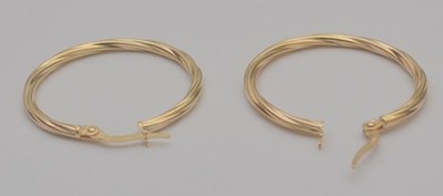 10K Gelbgold gedrehte Creolen 1,1'' mittelleicht 1,5 g