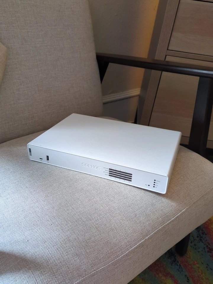 Sophos XGS-116 Next Gen Firewall with Power Adapter - SFP + (8) 1 GbE (1 POE) - Image 2 of 4