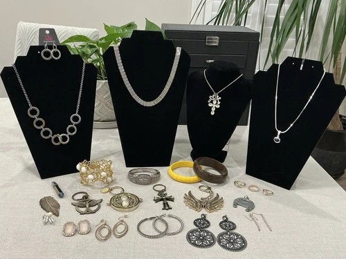 Vintage to Modern Costume Jewelry Keychains 25 Pcs Necklaces Pendants Rings #13