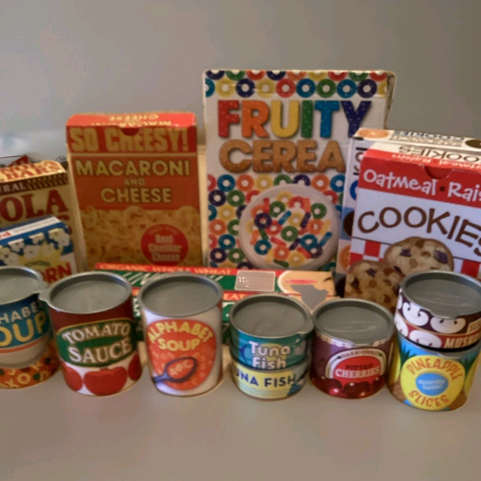 Melissa & Doug Pretend Play Food Set – 20+ Cardboard Boxes & Containers – Kids