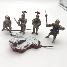 Schleich Medieval Knights Figures 2003 Set of 4 with 2007 TMP Snow Rock Base