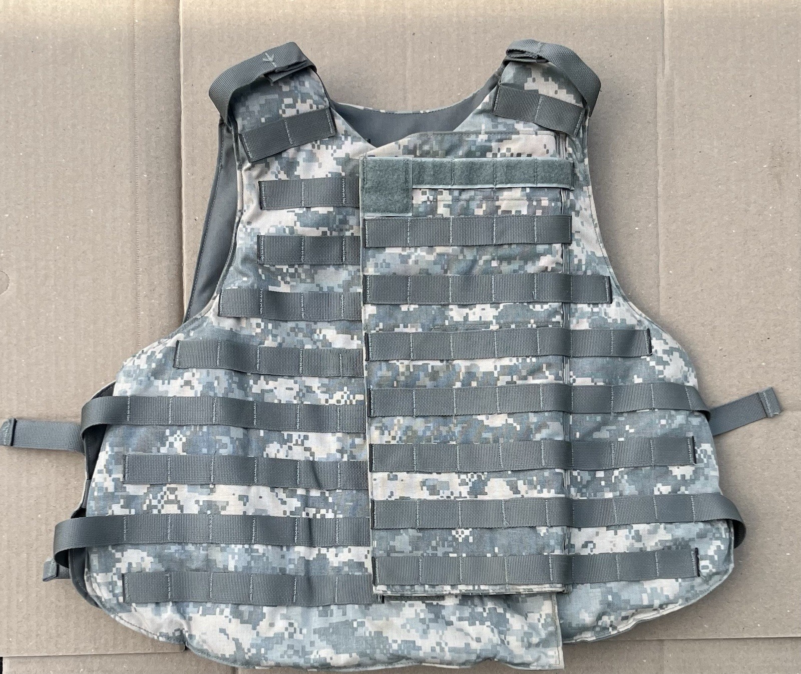 Point Blank Body Armor CARRIER ONLY Mens Medium  Digital Camo Tactical Airsoft