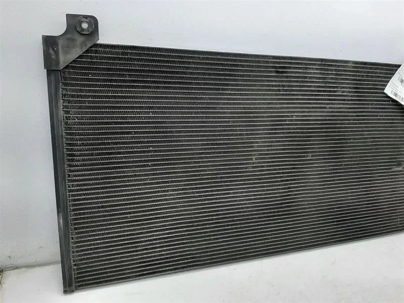 AC Condenser 00-13 Chevrolet Suburban 2500 20913752 - Image 4 of 4