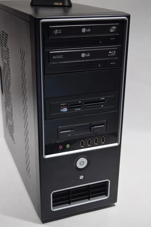 Vintage PC Windows XP/7 Dual Boot Retro Gaming Wifi/Gamepad/BRay - Fully Loaded - Image 2 of 4