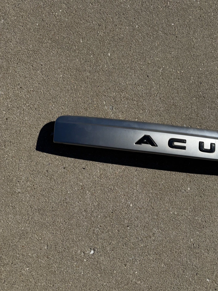 Panel de moldura de licencia de tapa de maletero Acura MDX 2001-2006 CROMADO Foto 3 de 4