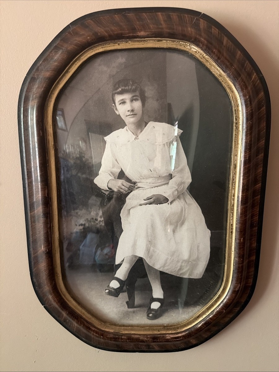 アンティーク風女性肖像画ボックス Antique Convex Bubble Glass Picture Frame of Charming Fancy Lady