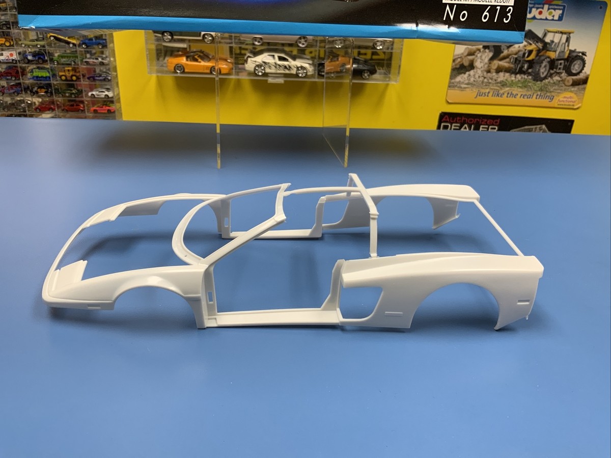 ITALERI TESTAROSSA. SPIDER 1:16 SCALE PRE-OWNED No.613 | eBay
