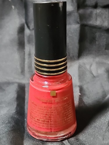 Revlon Nail Enamel Discontinued "RARE" Npbx - Picture 3 of 3