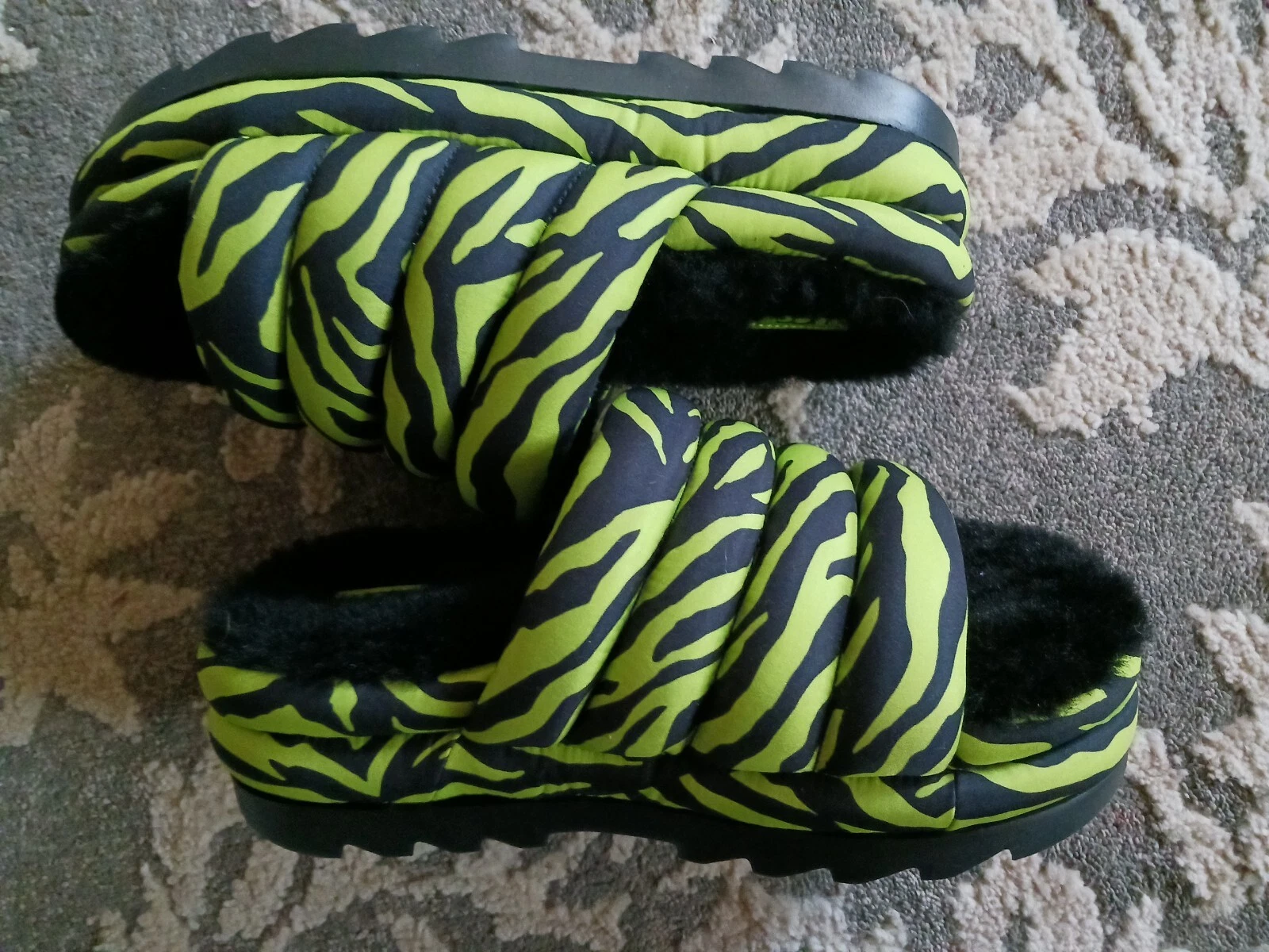 UGG Maxi Slide Tiger Chiave Lime da donna taglia 9 1127075 $130