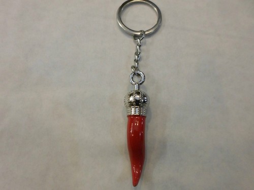Portachiavi Portafortuna A Forma Di Cornetto: Amuleto In Metallo Per Scaramanzie (9 Cm)