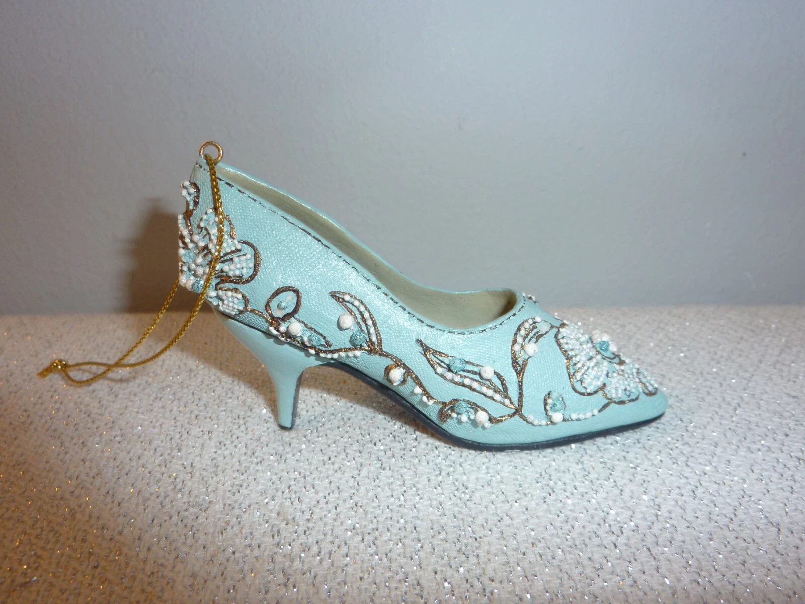 Ornement chaussures de soirée Dior Metropolitan Museum of Art 2,25 x 3,75