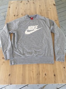 nike aw77 sweatshirt
