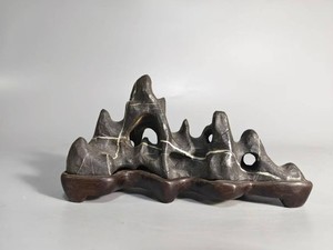 #5011.beautiful chinese Suiseki Bonsai TaiHu mountain stone--chinese art stone