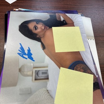 Adult Model Alexis Payne Signed 8x10 Photo
