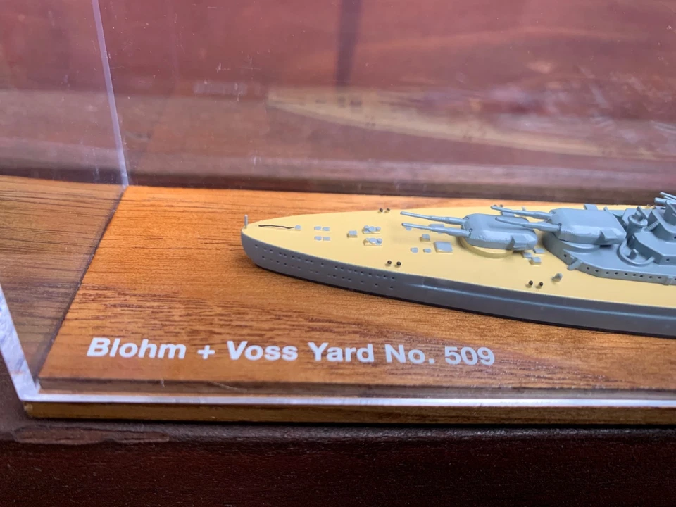 Conrad-Modell Schlachtschiff Bismarck Blohm + Voss Yard No 509 in 1:1250 +gut+ - Bild 3 von 4