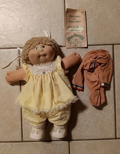 Cabbage Patch Kids Vintage Doll: Renee Flora Blonde Hair And Green Eyes