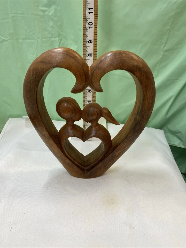 Estatua abstracta de madera tallada a mano "Corazón y alma" estatuilla escultura Foto 2 de 4