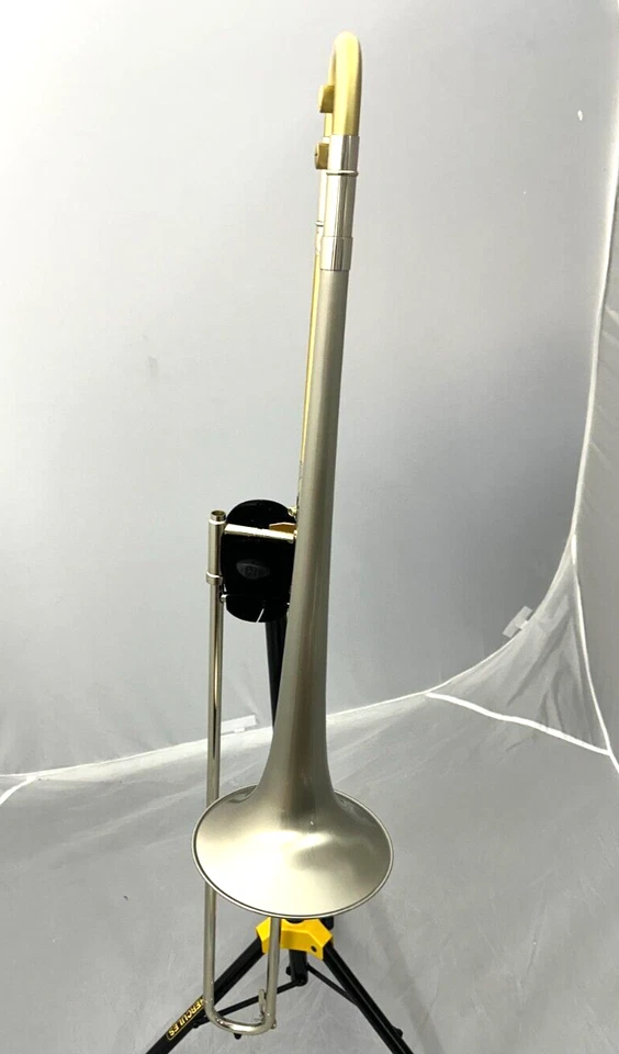 Trombón tenor Michael Rath R100N campana de plata cepillada laca afinación Foto 3 de 4