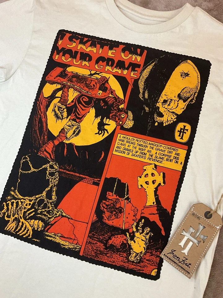 Iron Fist Large Print T-shirt Men’s Medium Cream Short Sleee Top Graphic Print - Image 2 of 4