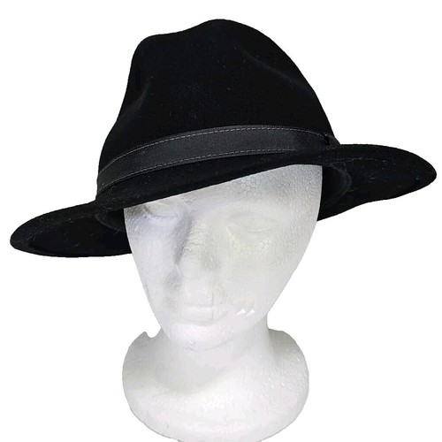 Vintage BAILEY of Hollywood Wool Flat Cap Hat Made in Italy Herringbone
