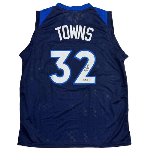 2022-23 NATIONAL TREASURES #CM-KAT KARL-ANTHONY TOWNS JERSEY #32