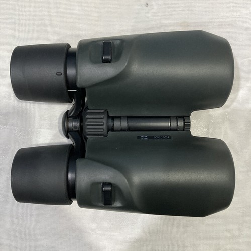 Canon 8x32 WP 7.5 Degree Waterproof, Fog Proof Binoculars - Picture 11 of 15
