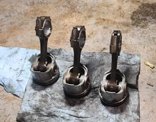 Kubota D662 Pistons And Connecting Rods