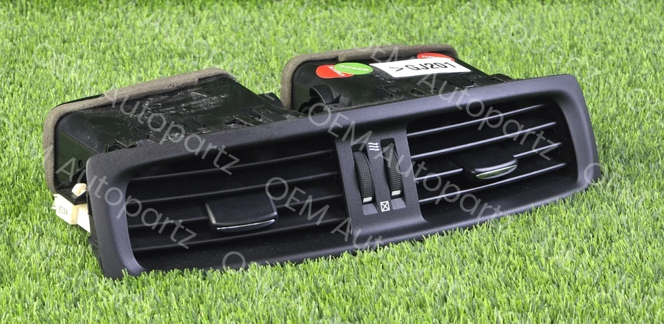 Lexus IS250 IS350 09-2013 Genuine AC /Heater Air Vent panel 55670-53020 oem used - Image 2 of 4