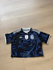 Adidas ARGENTINA ARTE FILETEADO PORTEñO World Cup '26 WOMAN CROPPED BLACK JERSEY
